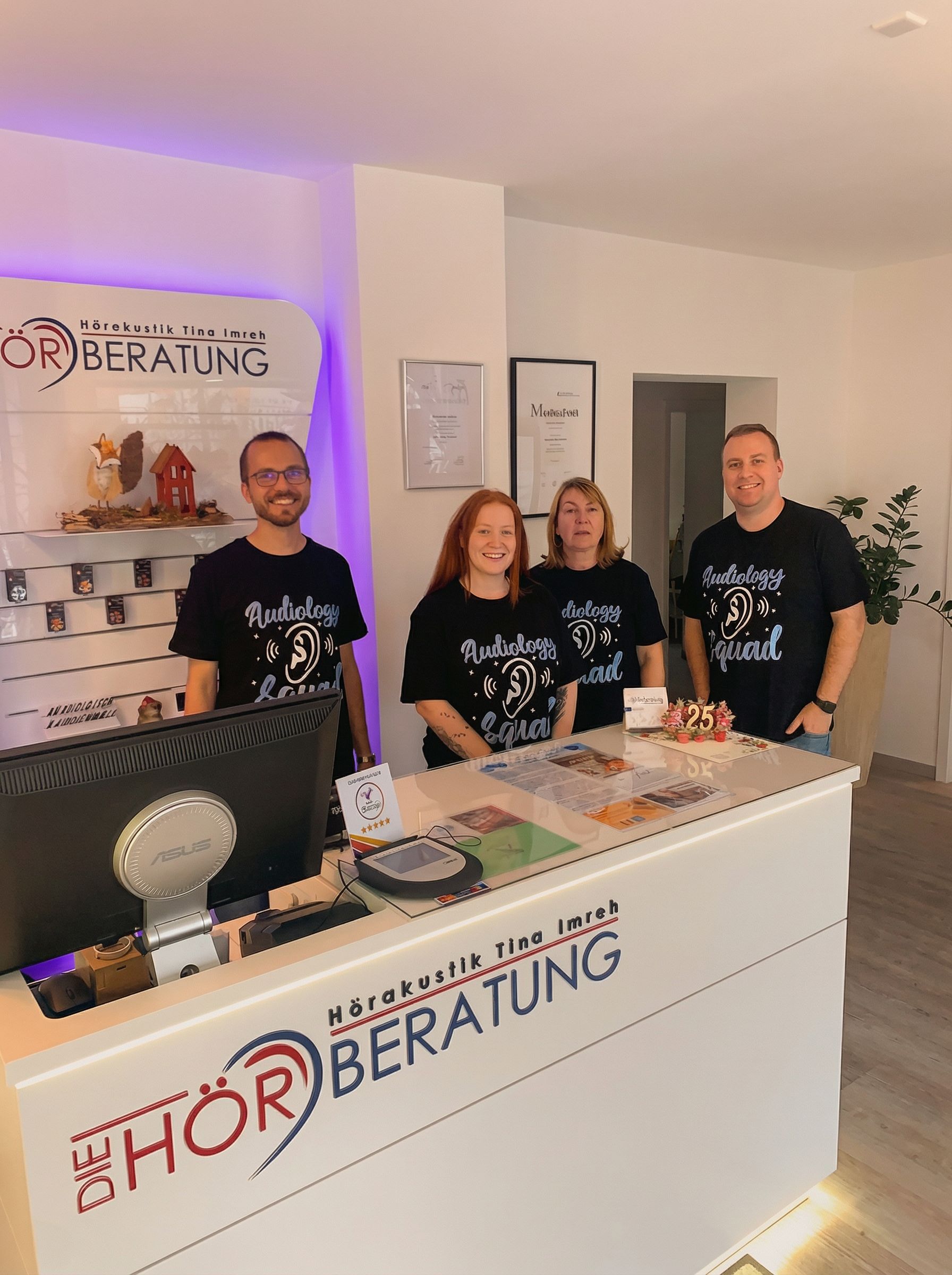 Das Team der Hörberatung Zirndorf am Empfang